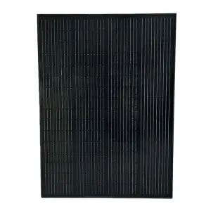Acquista Set di 10 Pannelli Solari Monocristallini Solarfam 150W 12V